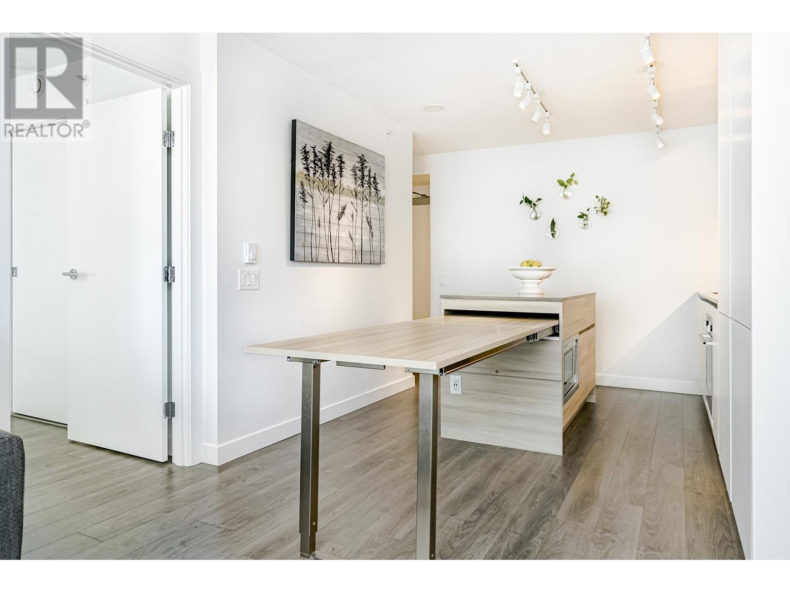 1306 988 Quayside Drive, New Westminster, British Columbia  V3M 0L5 - Photo 13 - R2987756