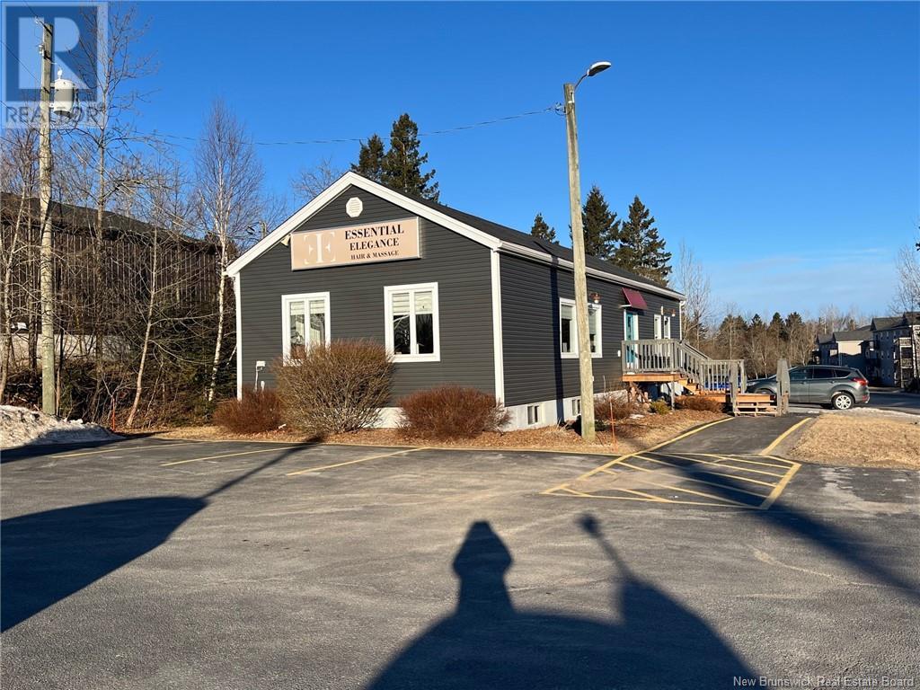 135 Hampton Road, Rothesay, New Brunswick  E2E 2N6 - Photo 7 - NB114048
