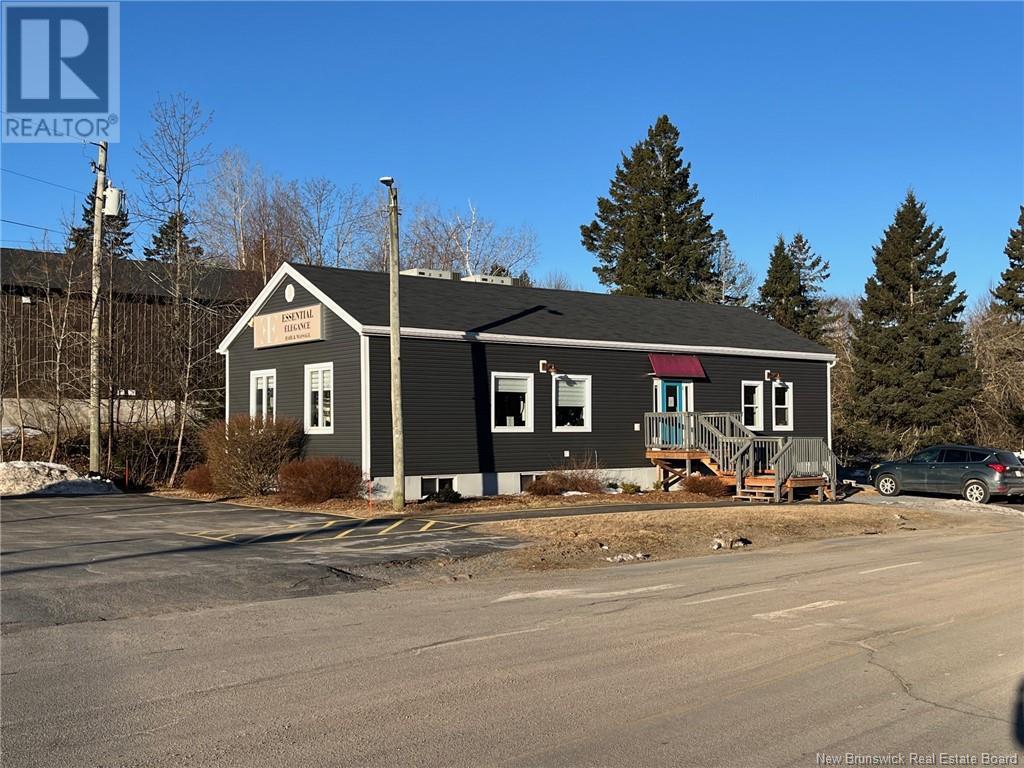 135 Hampton Road, Rothesay, New Brunswick  E2E 2N6 - Photo 6 - NB114048