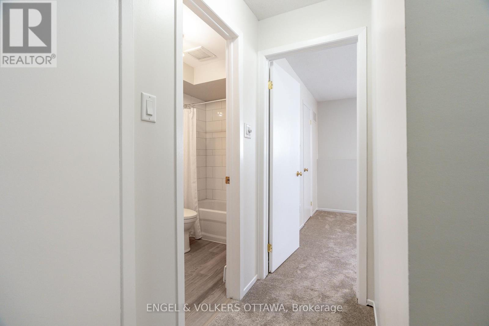 1504 Tanguay Court, Ottawa, Ontario  K2L 3X8 - Photo 19 - X12070111
