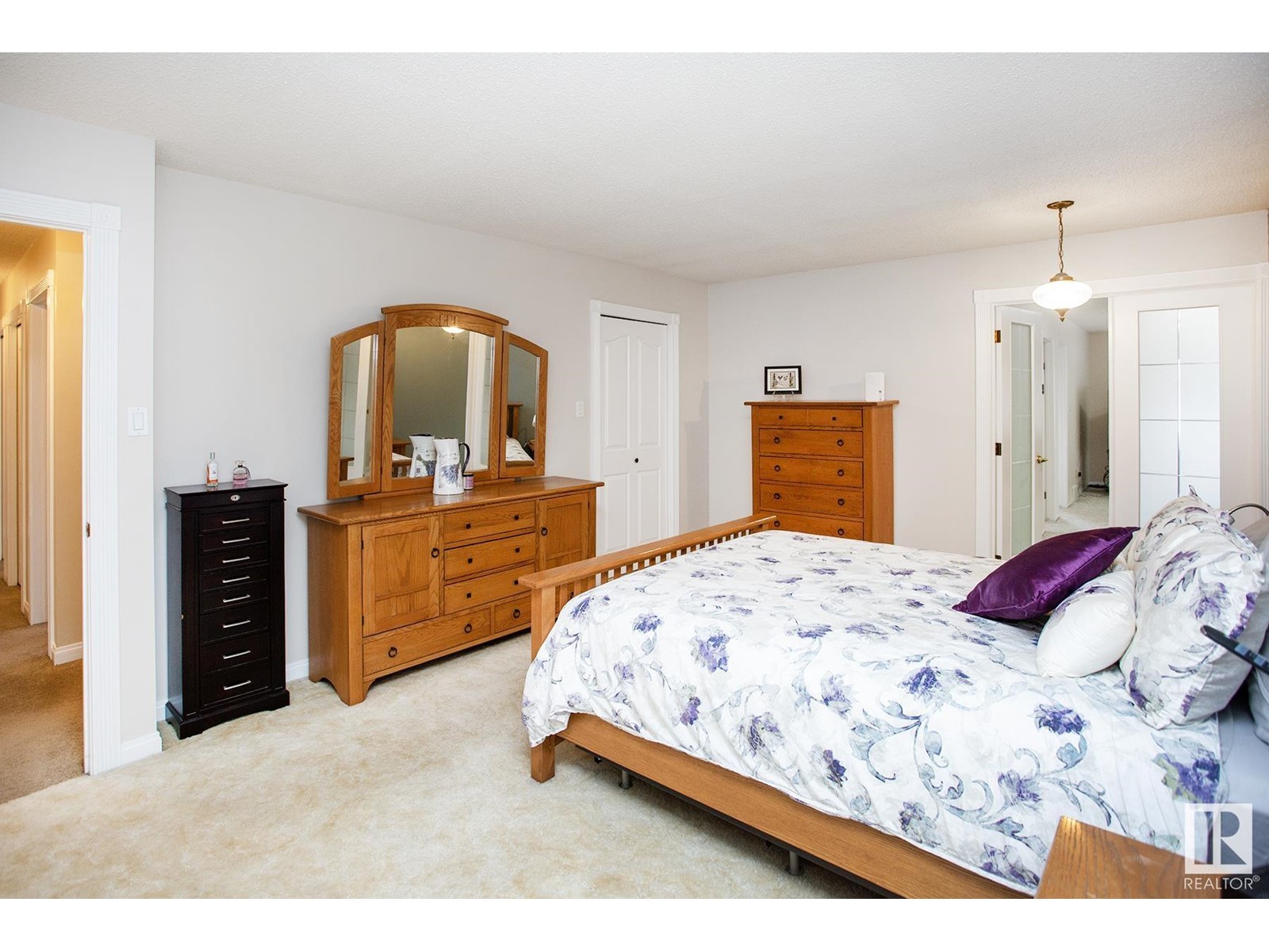 Property at 14714 46 AV NW image 5