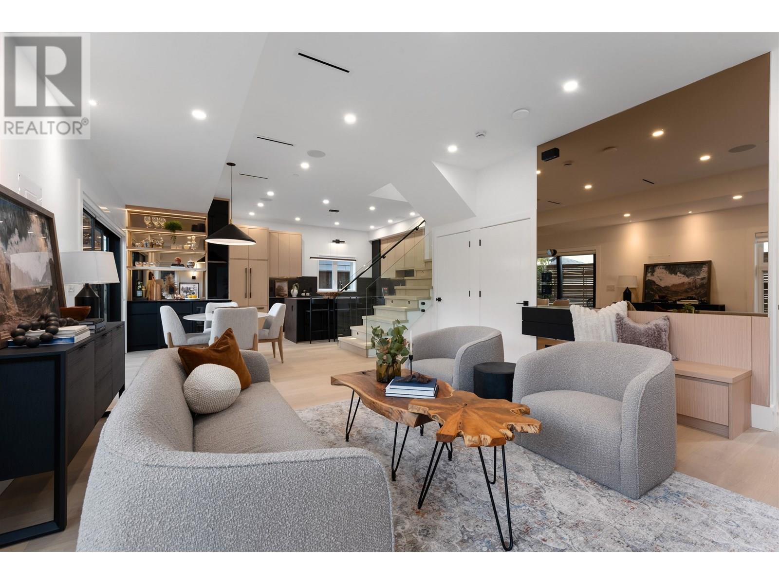 6 371 E 33rd Avenue, Vancouver, British Columbia  V5V 2Z8 - Photo 2 - R2984170