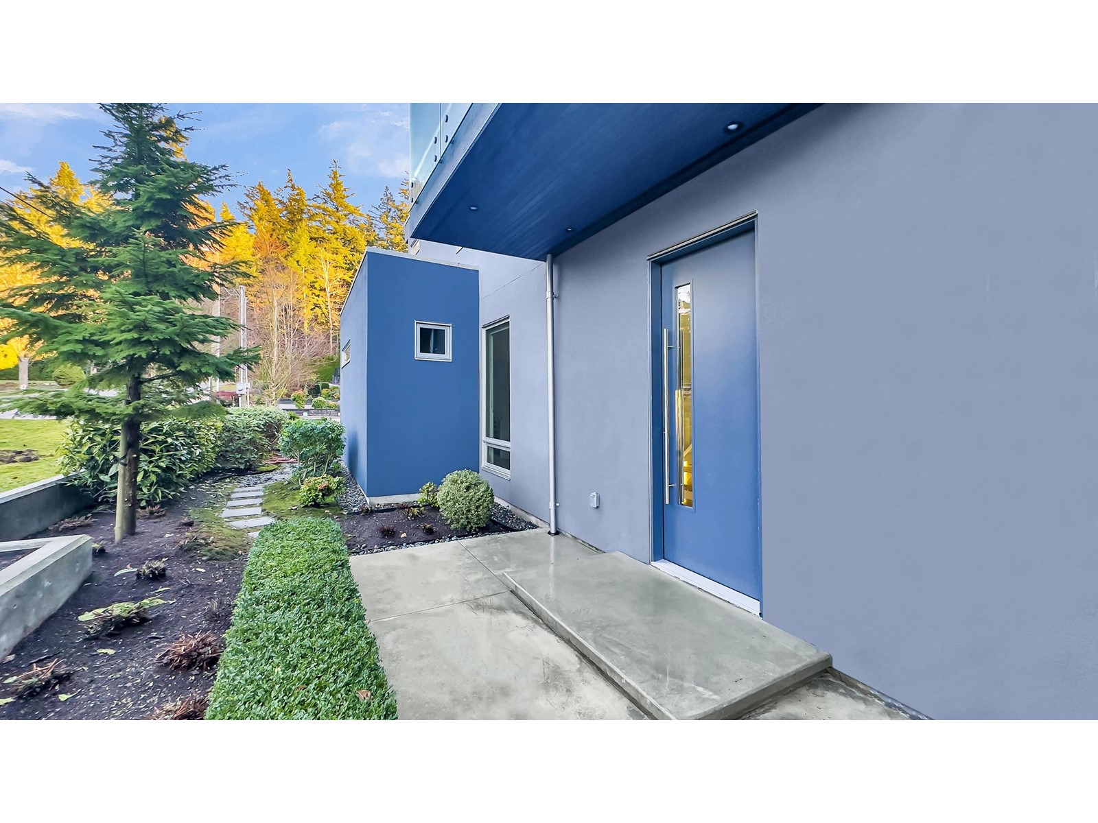 12768 26b Avenue, Surrey, British Columbia  V4A 3T3 - Photo 2 - R2987276