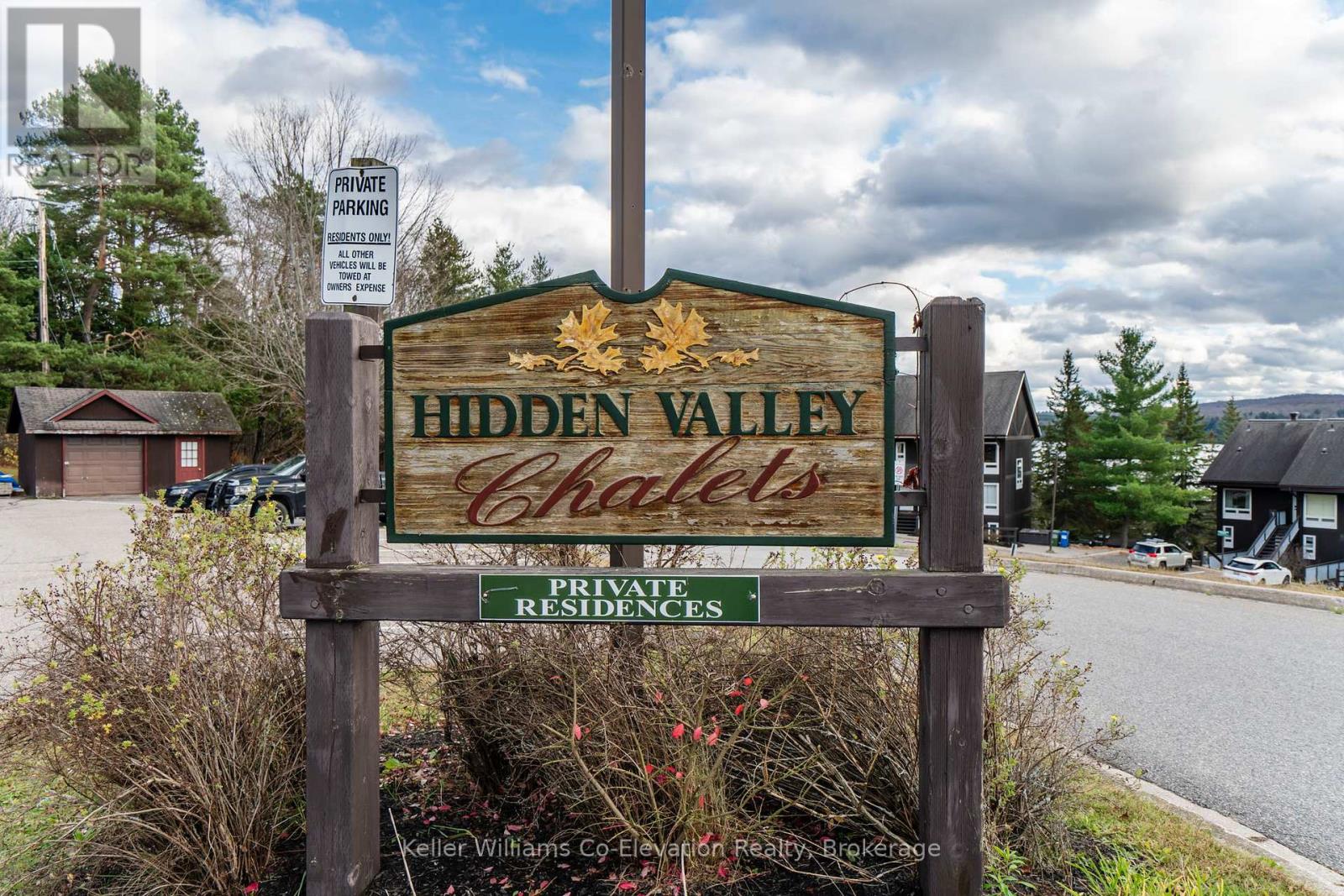 27 Turner Drive, Huntsville, Ontario  P1H 1A8 - Photo 2 - X12070085