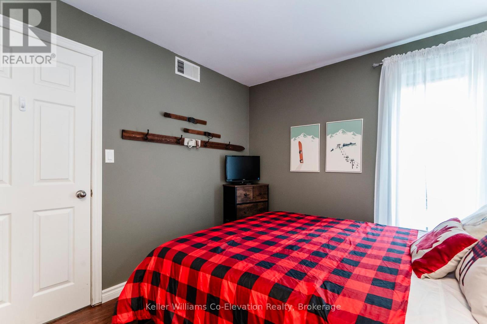 27 Turner Drive, Huntsville, Ontario  P1H 1A8 - Photo 21 - X12070085