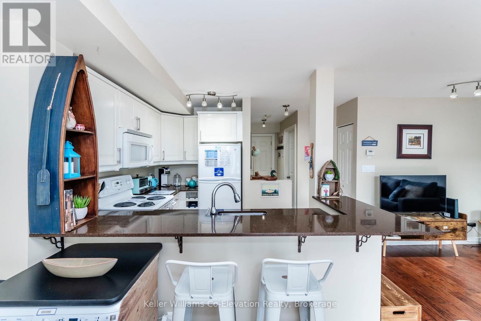 27 Turner Drive, Huntsville, Ontario  P1H 1A8 - Photo 8 - X12070085
