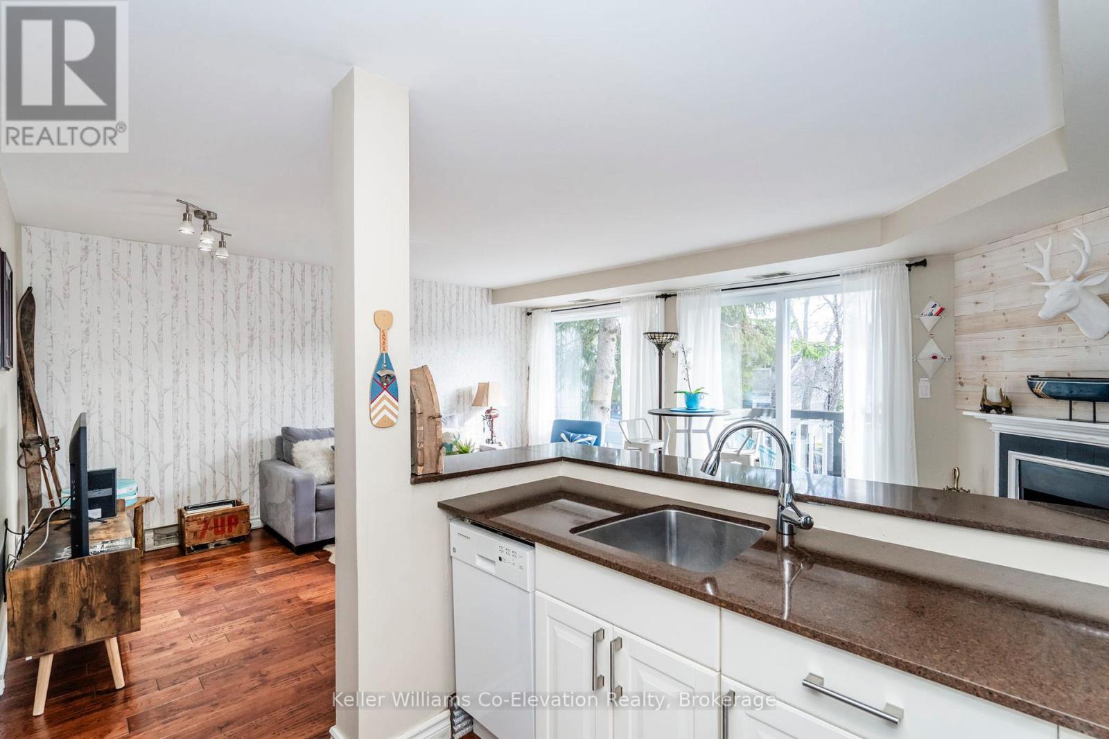 27 Turner Drive, Huntsville, Ontario  P1H 1A8 - Photo 9 - X12070085
