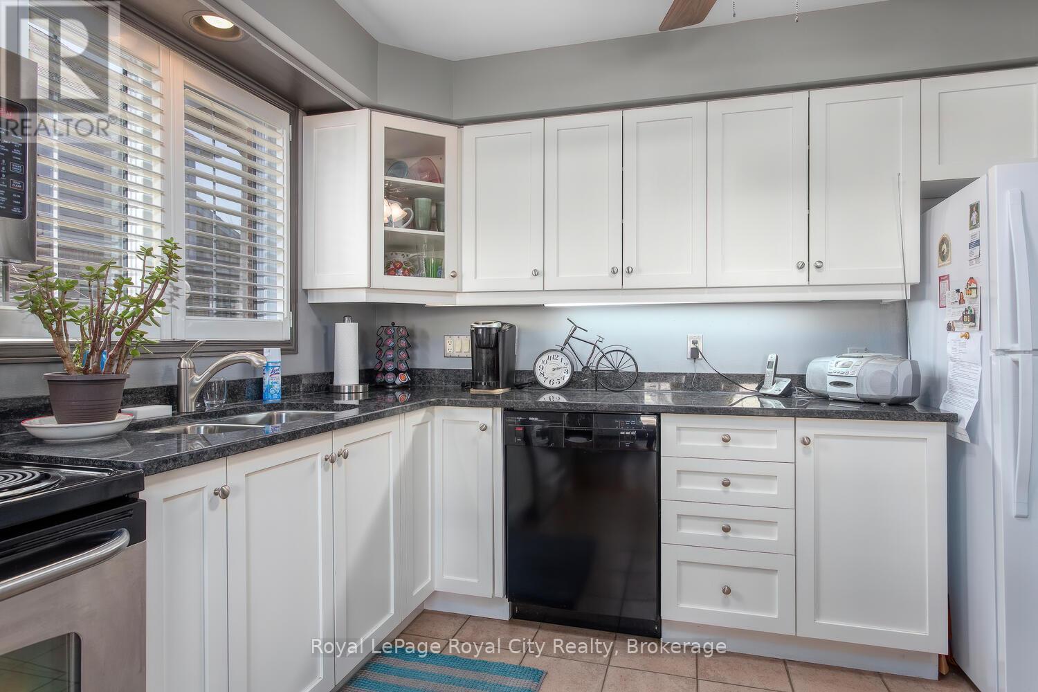 37 - 941 Gordon Street S, Guelph, Ontario  N1G 4R9 - Photo 17 - X12070110