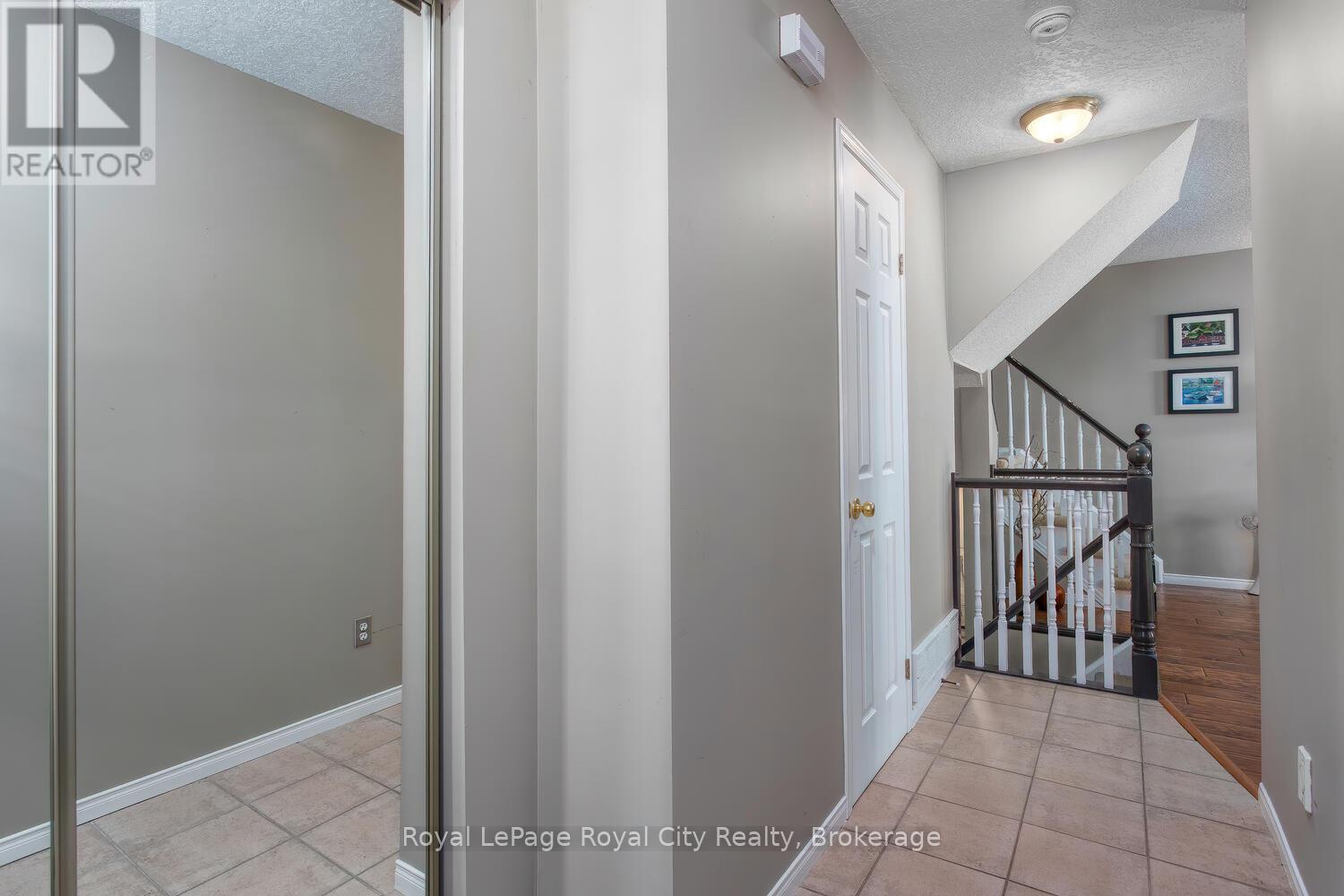 Property at 37 - 941 GORDON STREET S image 4