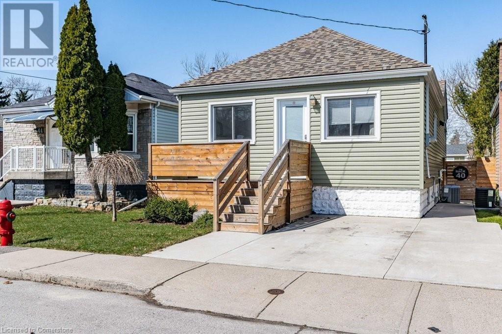 40 East 39th Street, Hamilton, Ontario  L8V 4H1 - Photo 3 - 40714918