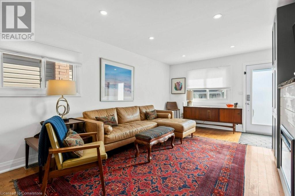 40 East 39th Street, Hamilton, Ontario  L8V 4H1 - Photo 9 - 40714918