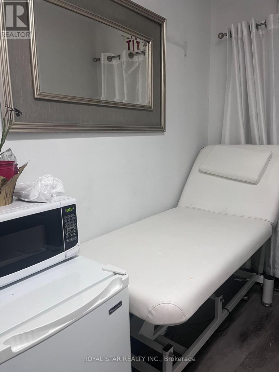 9 - 8910 Yonge Street, Richmond Hill, Ontario  L4C 0L7 - Photo 5 - N12070084