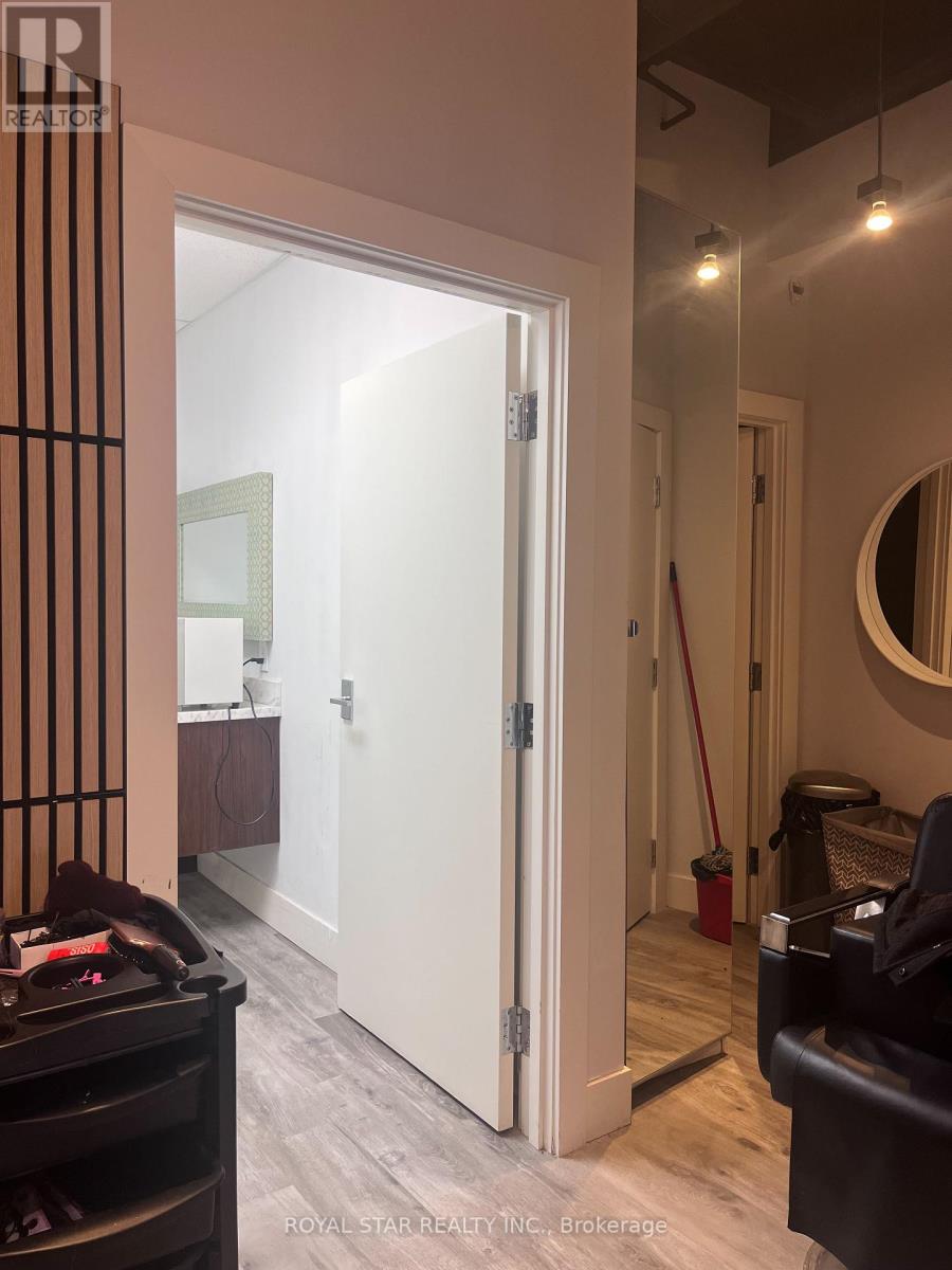 9 - 8910 Yonge Street, Richmond Hill, Ontario  L4C 0L7 - Photo 8 - N12070084