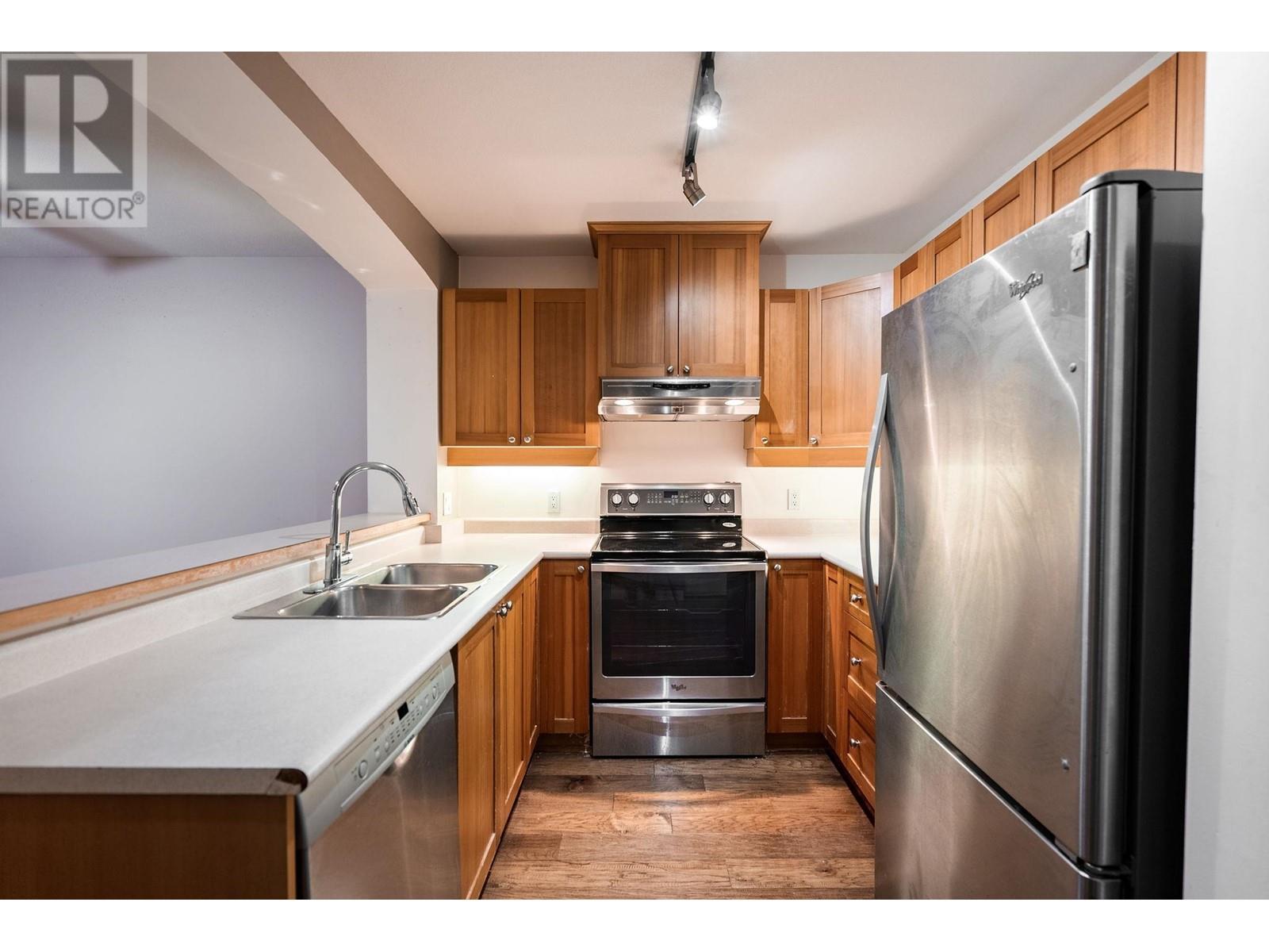 203 1420 Parkway Boulevard, Coquitlam, British Columbia  V3E 3J6 - Photo 9 - R2987697
