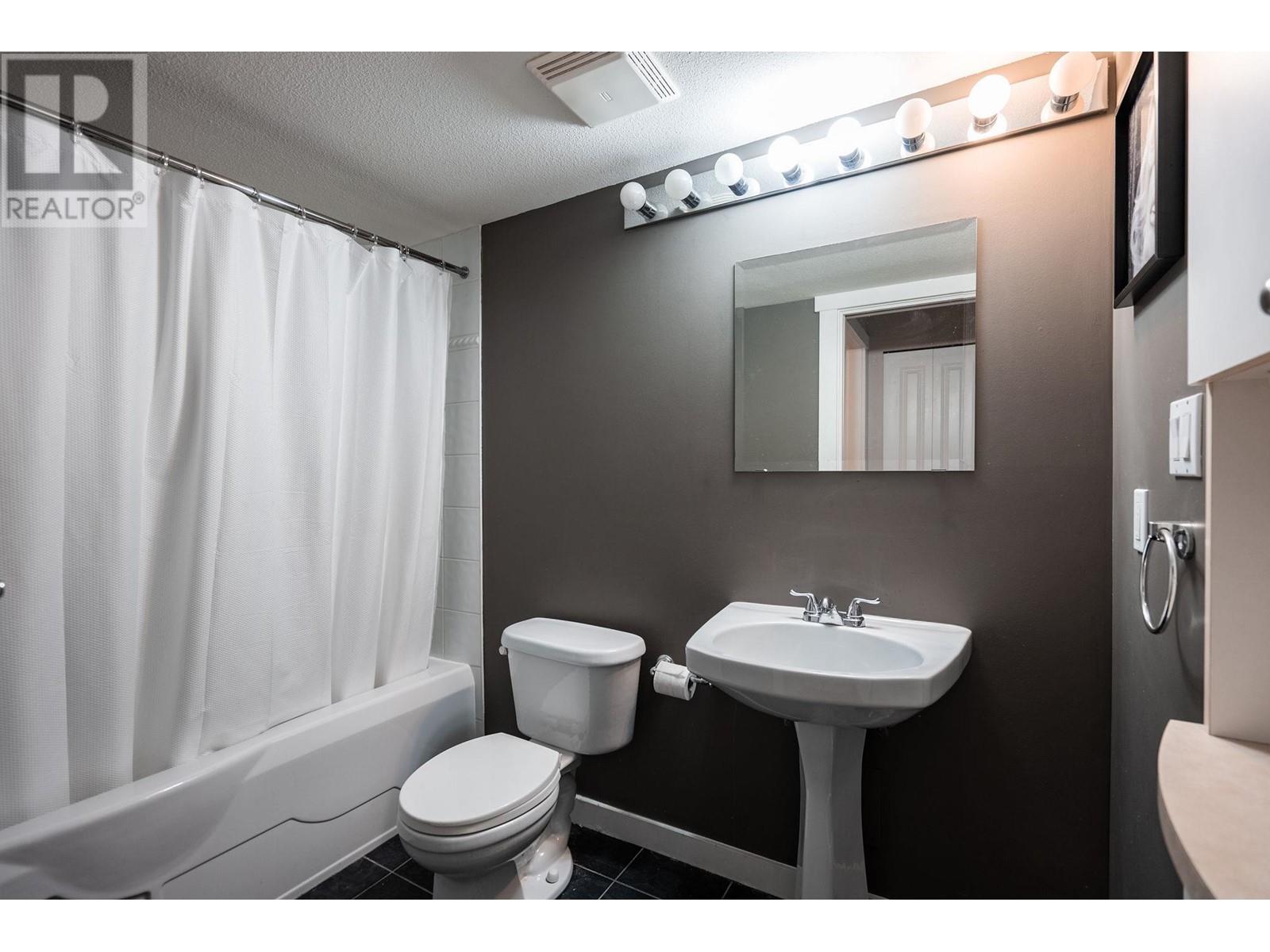 203 1420 Parkway Boulevard, Coquitlam, British Columbia  V3E 3J6 - Photo 23 - R2987697