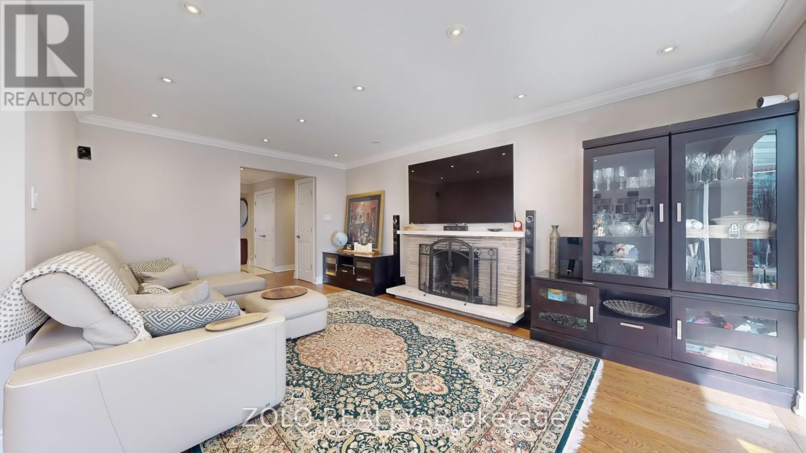 Property at 32 REVCOE DRIVE image 5