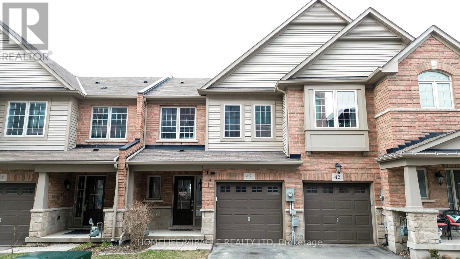 43 - 515 Winston Road, Grimsby, Ontario  L3M 0C8 - Photo 2 - X12070129