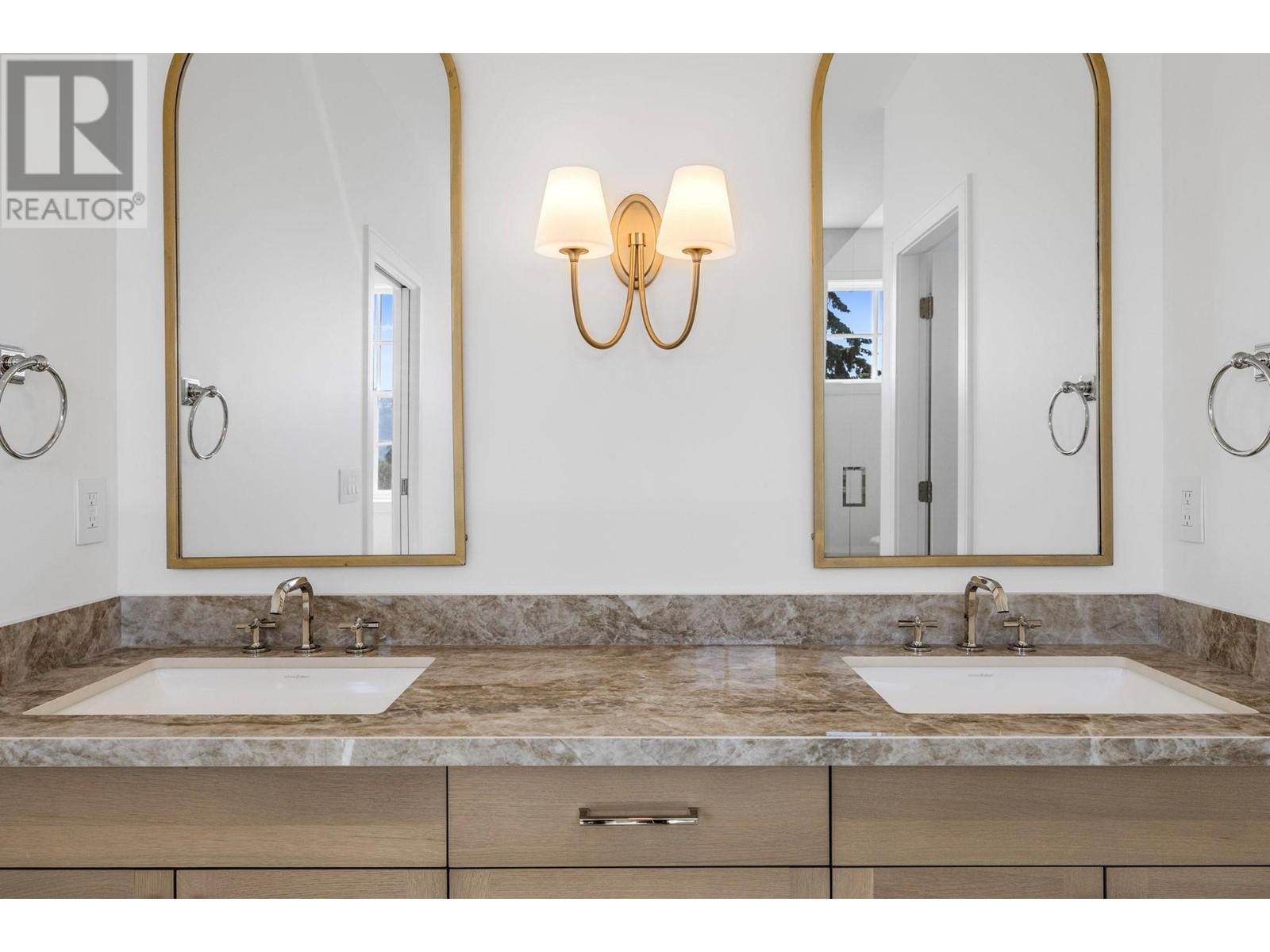 Property at 989 Montigny Road image 3