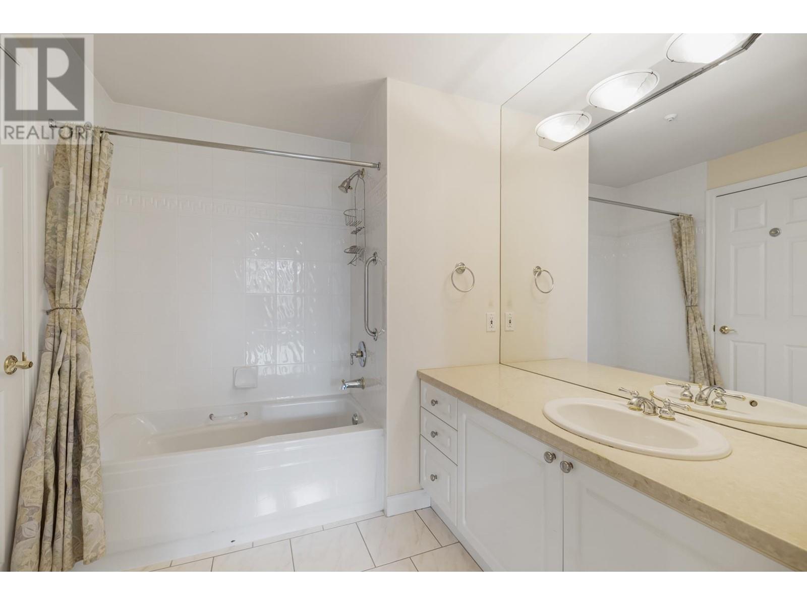 201 5700 Larch Street, Vancouver, British Columbia  V6M 4E2 - Photo 21 - R2987795