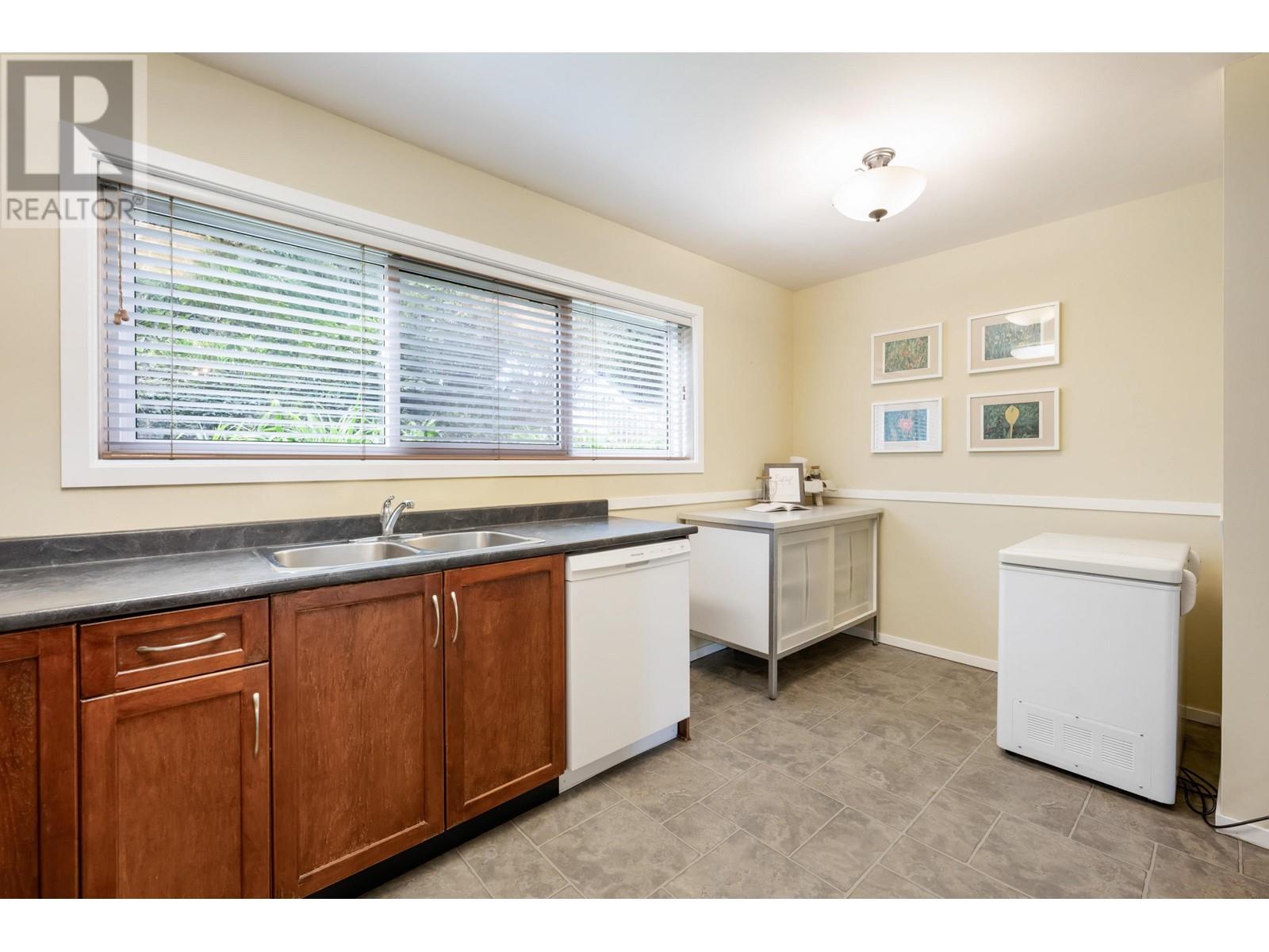 1079 Cecile Drive, Port Moody, British Columbia  V3H 1M6 - Photo 17 - R2987846