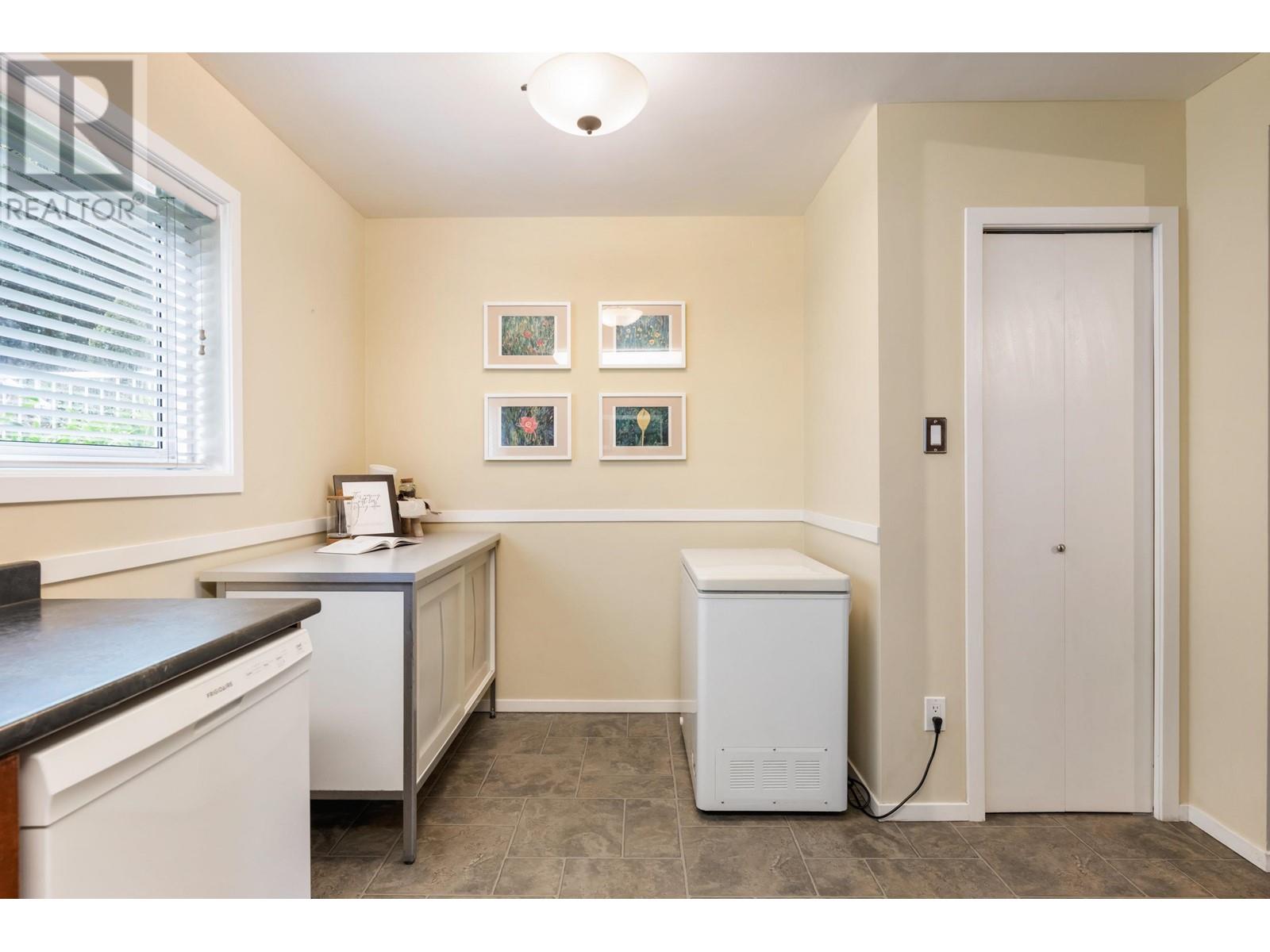 1079 Cecile Drive, Port Moody, British Columbia  V3H 1M6 - Photo 18 - R2987846