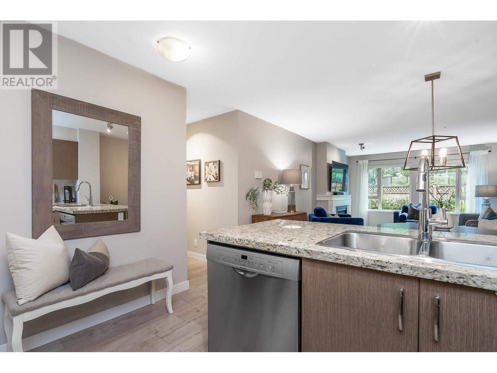 109 3105 Lincoln Avenue, Coquitlam, British Columbia  V3B 0E1 - Photo 4 - R2987867