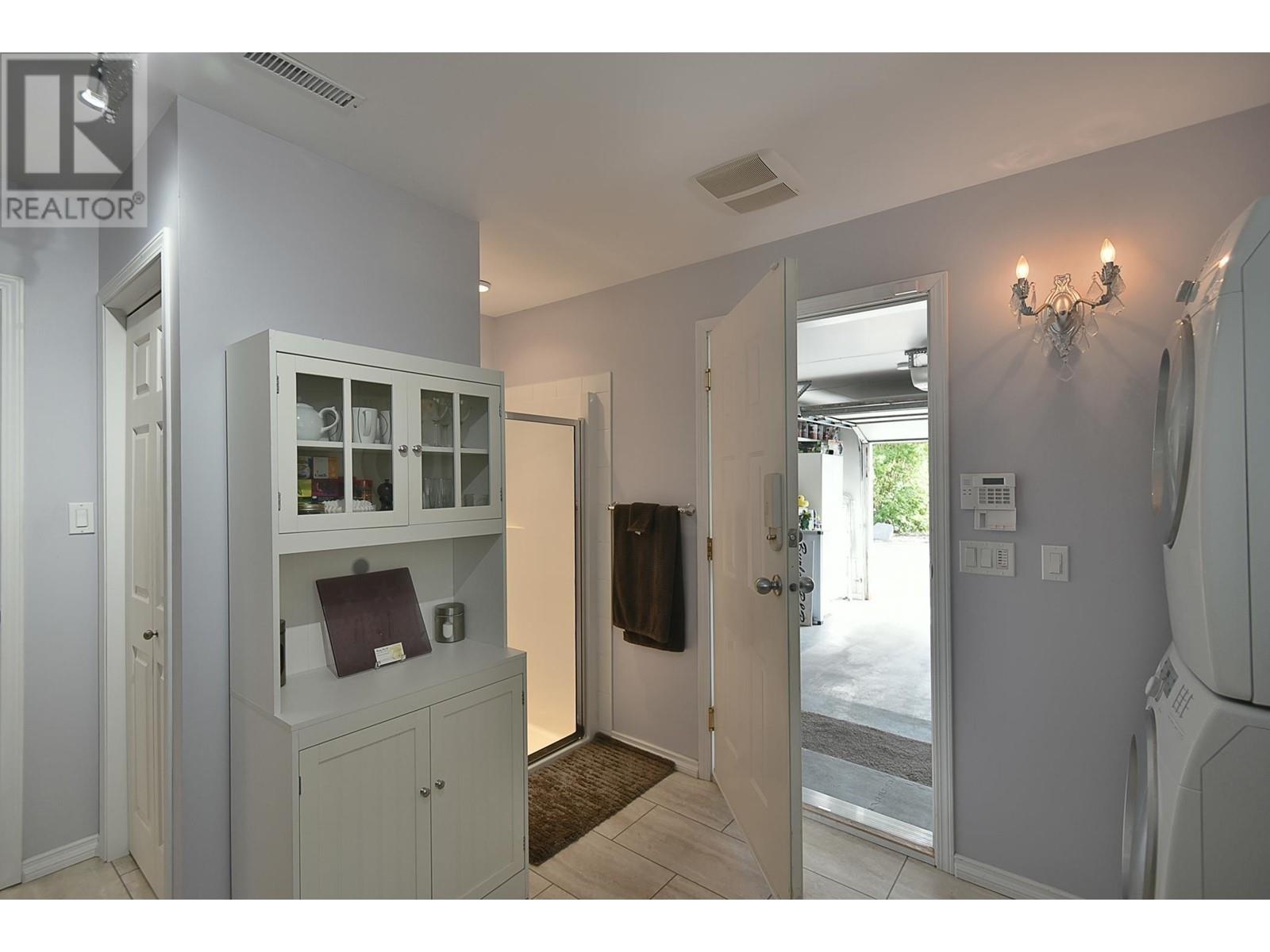 5457 Burley Place, Sechelt, British Columbia  V0N 3A0 - Photo 14 - R2987812
