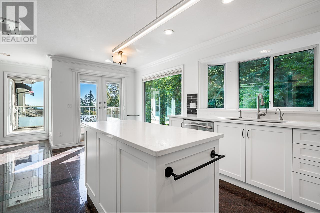 4275 St. Pauls Avenue, North Vancouver, British Columbia  V7N 1T4 - Photo 8 - R2987817