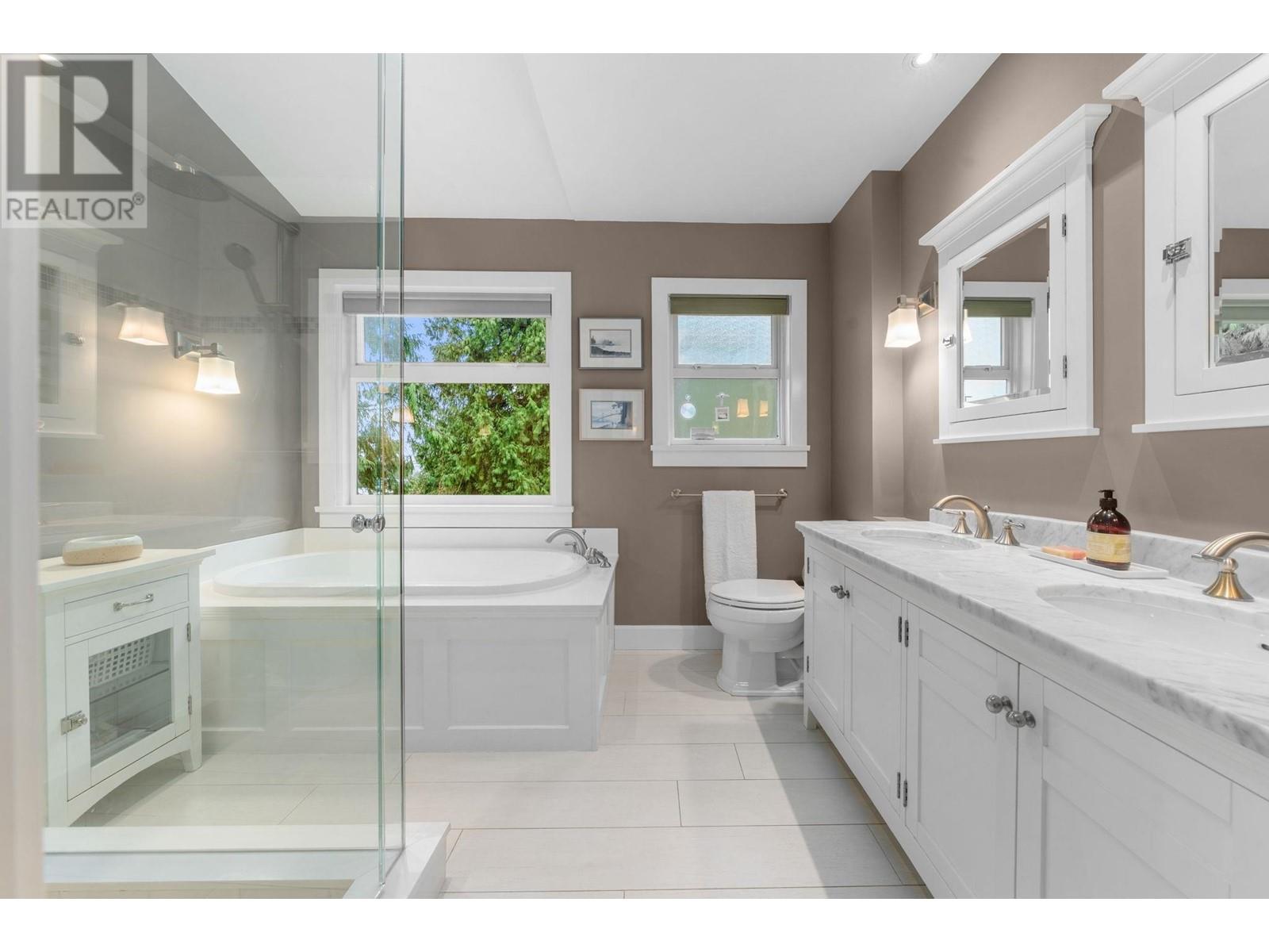 4533 Ranger Avenue, North Vancouver, British Columbia  V7R 3L6 - Photo 27 - R2987850