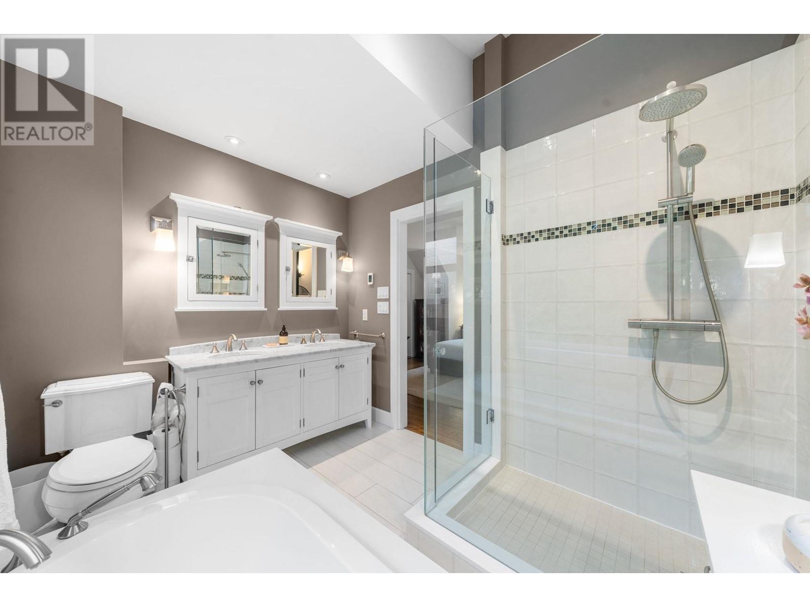 4533 Ranger Avenue, North Vancouver, British Columbia  V7R 3L6 - Photo 28 - R2987850