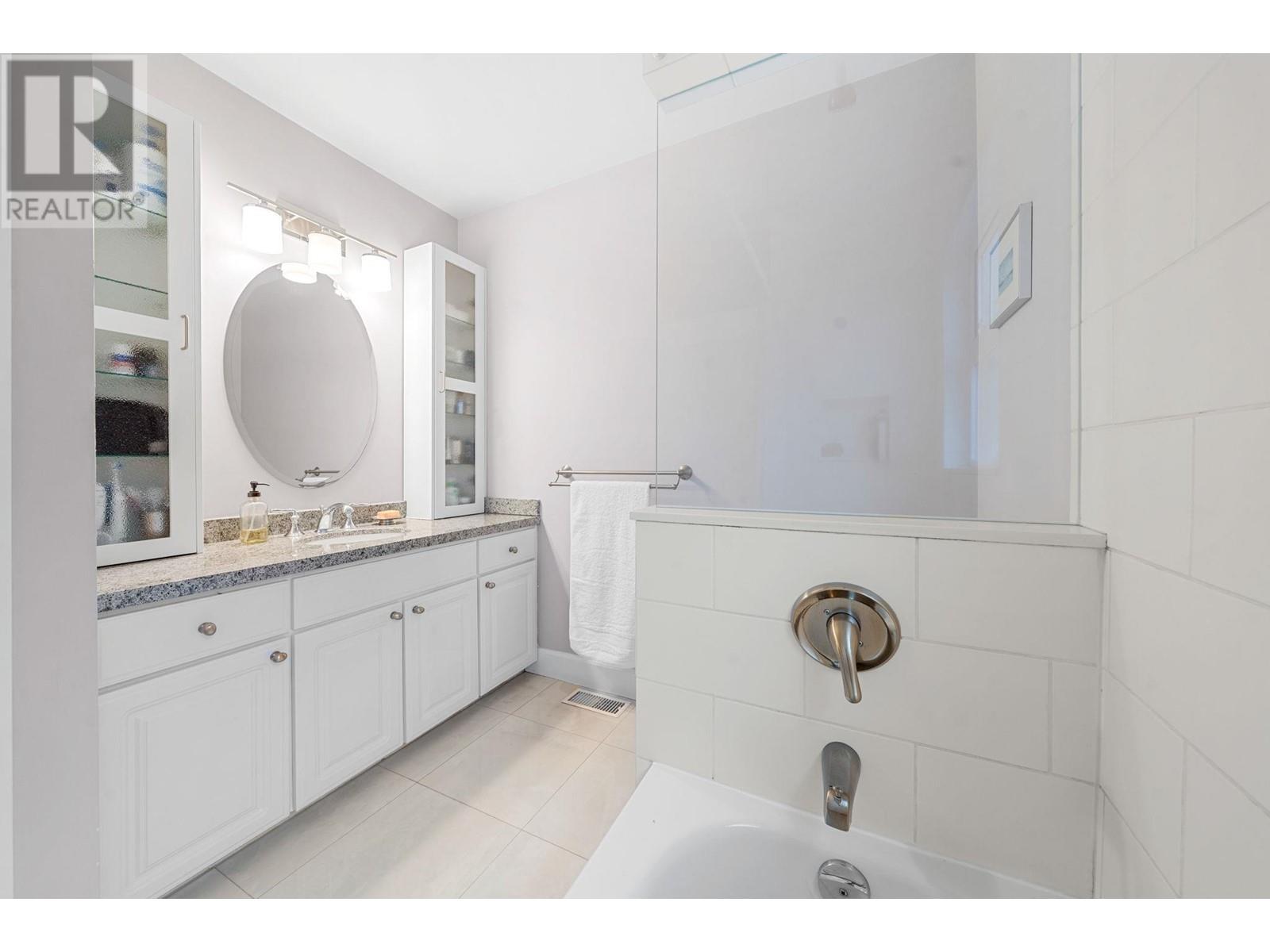 4533 Ranger Avenue, North Vancouver, British Columbia  V7R 3L6 - Photo 32 - R2987850
