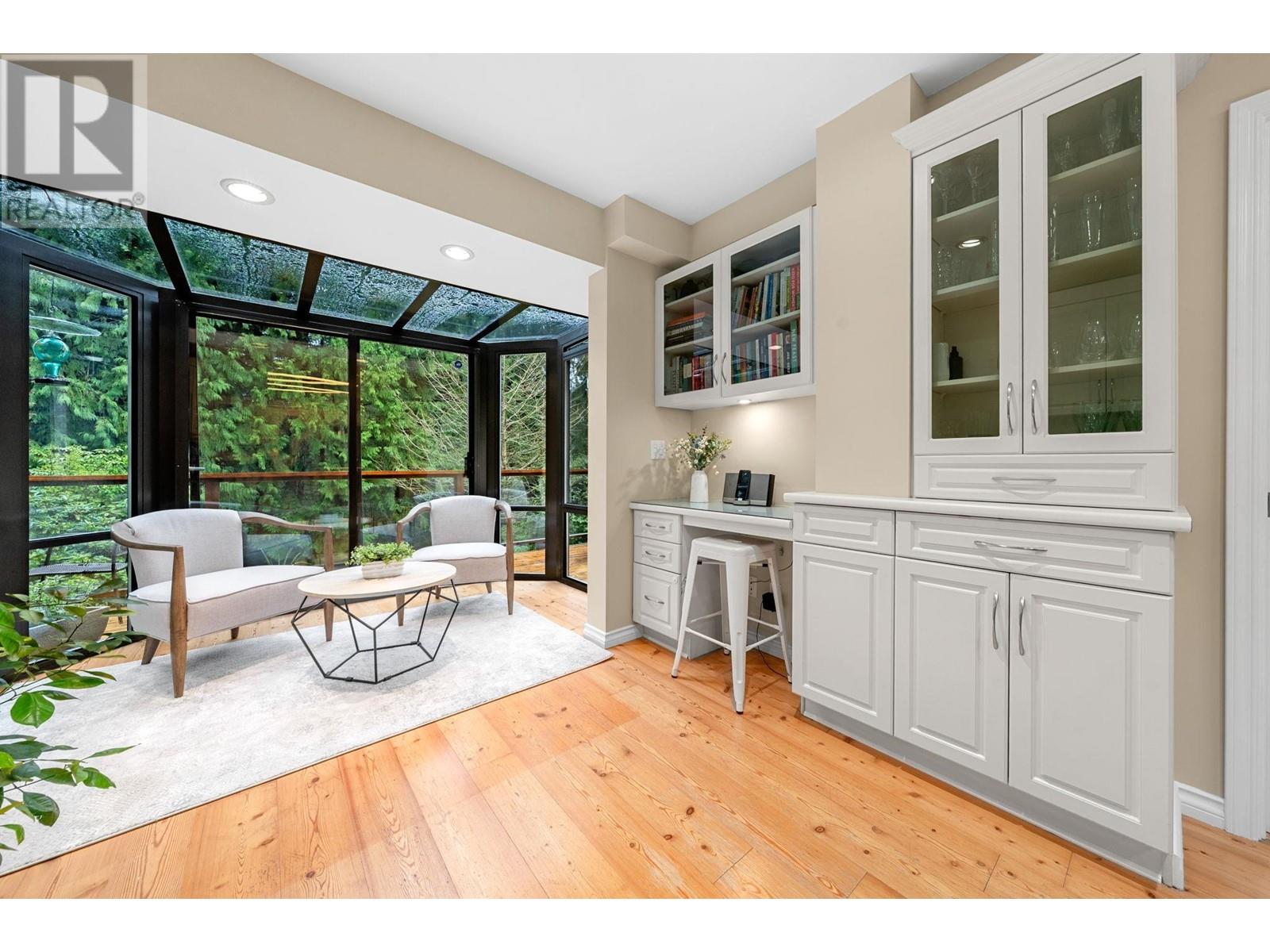 4533 Ranger Avenue, North Vancouver, British Columbia  V7R 3L6 - Photo 7 - R2987850