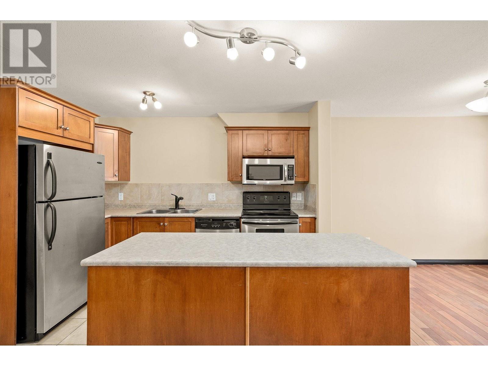 5460 Clements Crescent Unit# #106, Peachland, British Columbia  V0H 1X5 - Photo 8 - 10341344