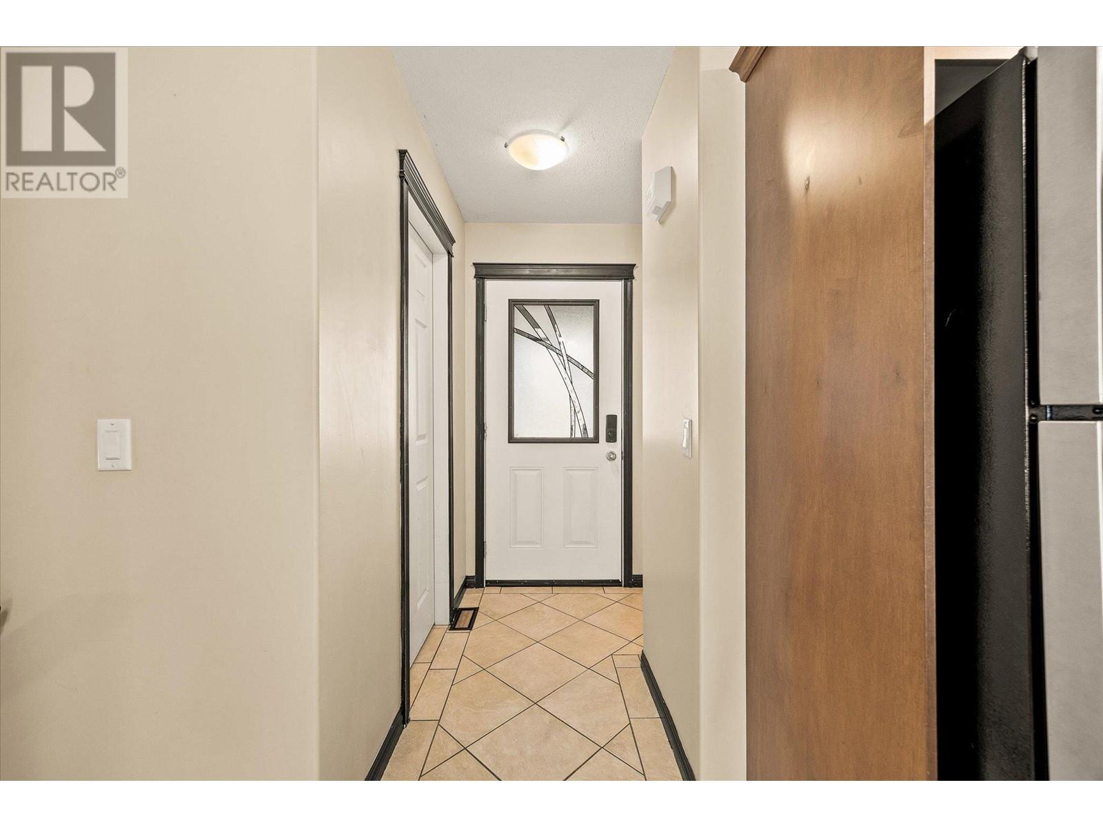 5460 Clements Crescent Unit# #106, Peachland, British Columbia  V0H 1X5 - Photo 6 - 10341344