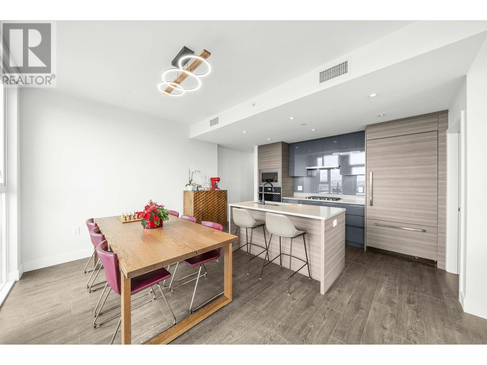 1903 3538 SAWMILL CRESCENT, vancouver, British Columbia