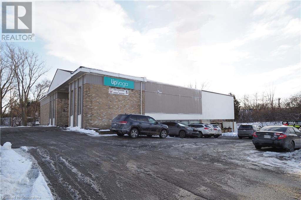 100 DUNDAS Street E, Paris, Ontario