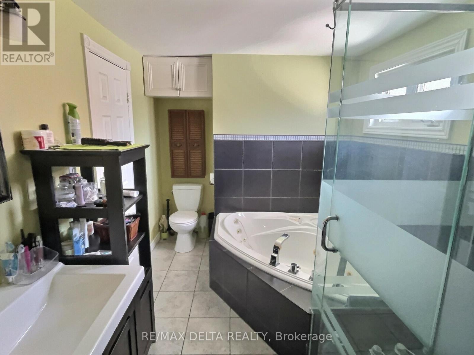 353 Russell Road, Clarence-Rockland, Ontario  K0A 2A0 - Photo 11 - X12070172