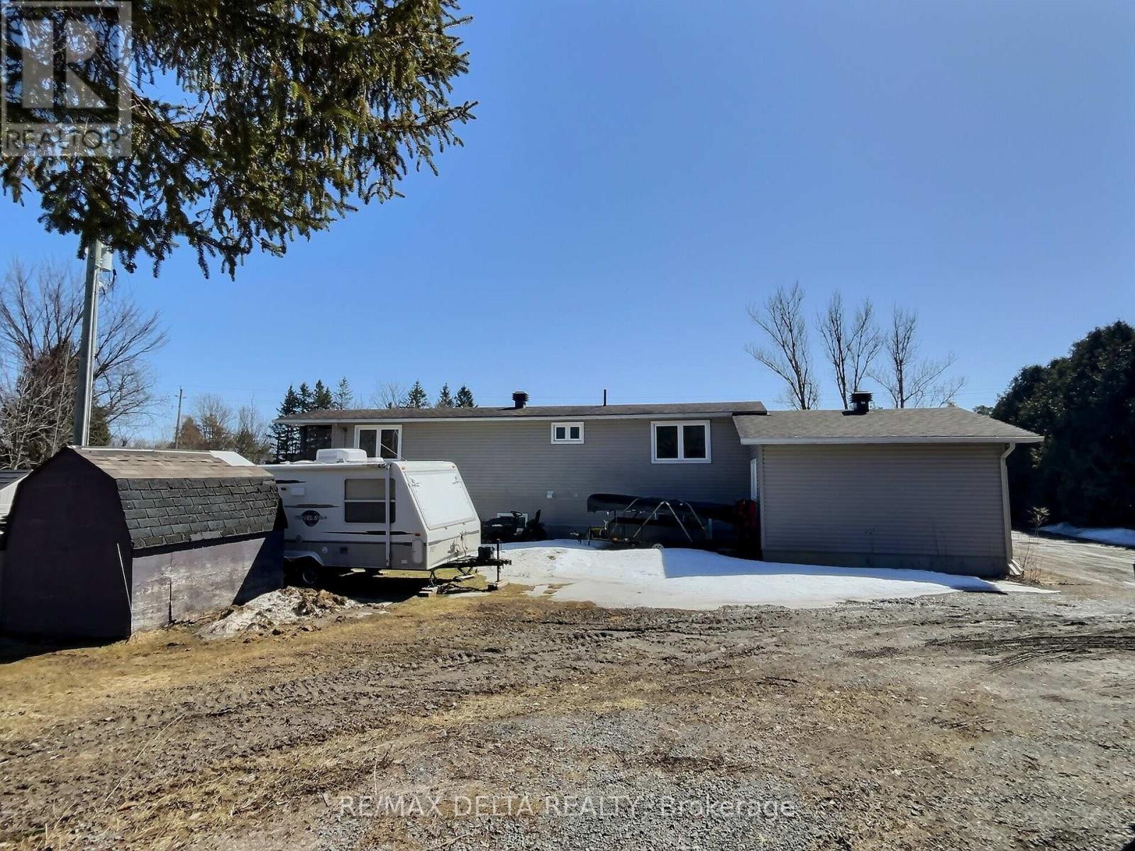 353 Russell Road, Clarence-Rockland, Ontario  K0A 2A0 - Photo 5 - X12070172