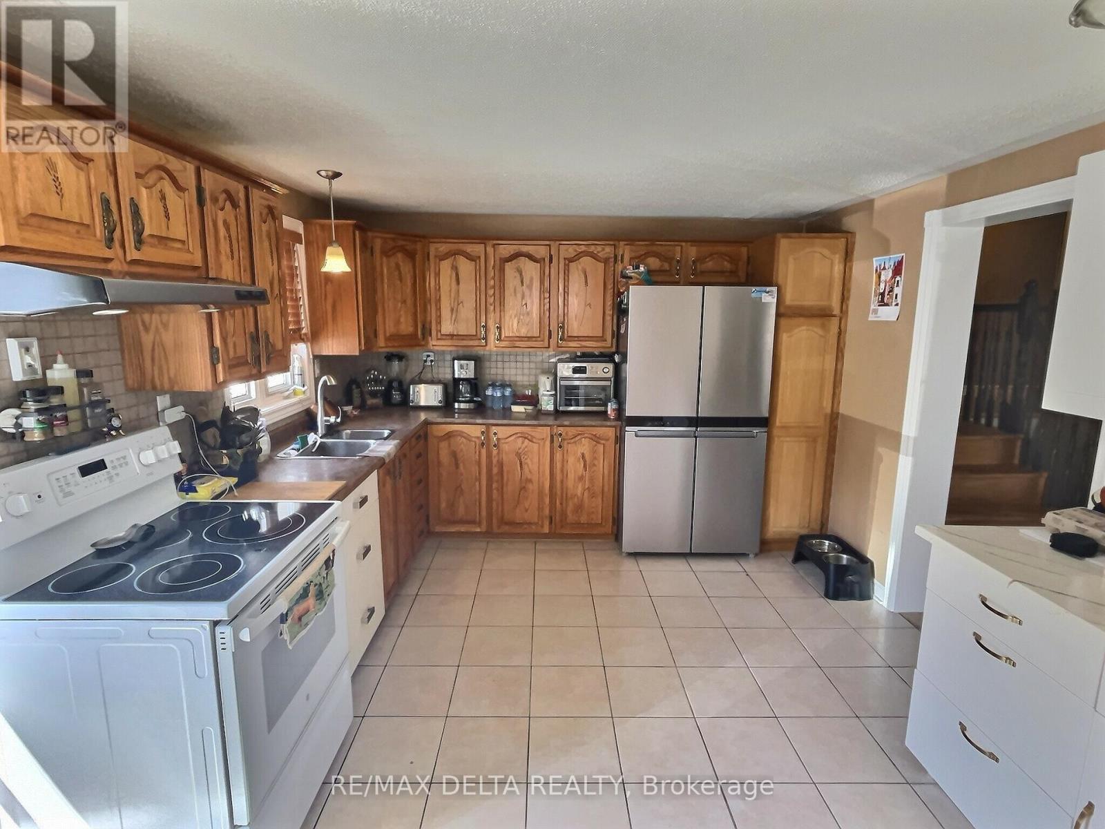 353 Russell Road, Clarence-Rockland, Ontario  K0A 2A0 - Photo 7 - X12070172