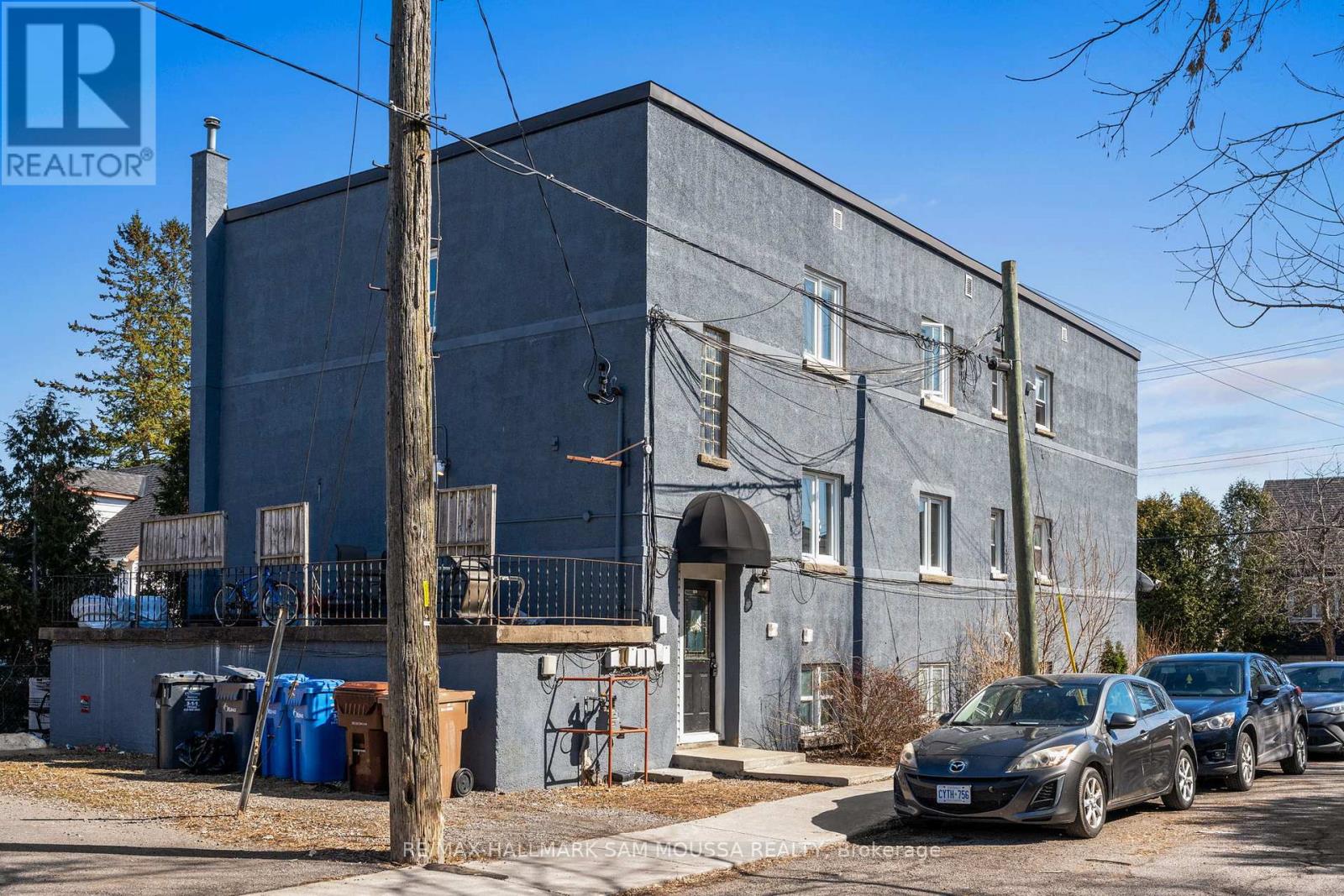 329 Richelieu Avenue, Ottawa, Ontario  K1L 6J7 - Photo 3 - X12070226