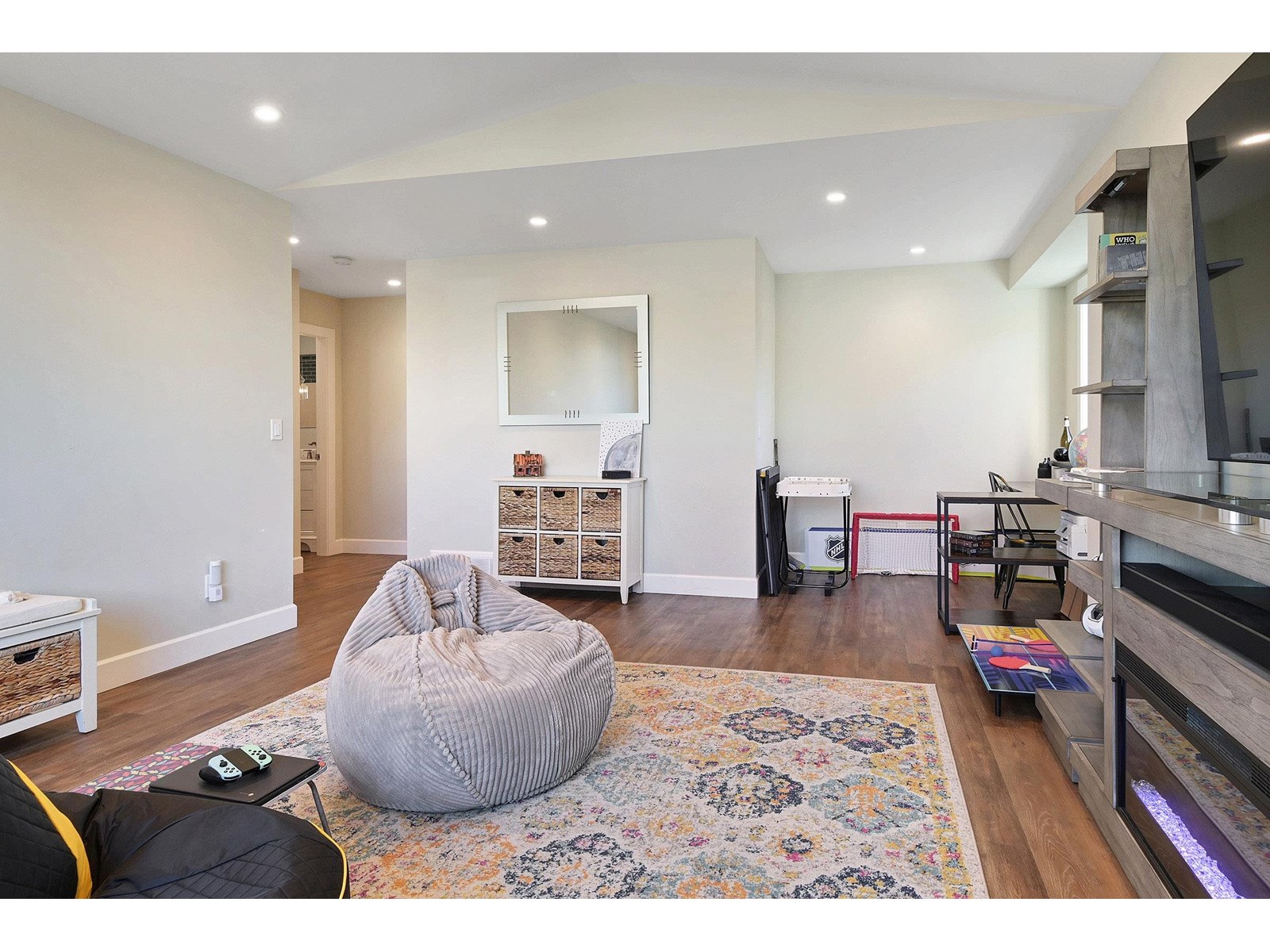 18274 58a Avenue, Surrey, British Columbia  V3S 7E9 - Photo 17 - R2978795