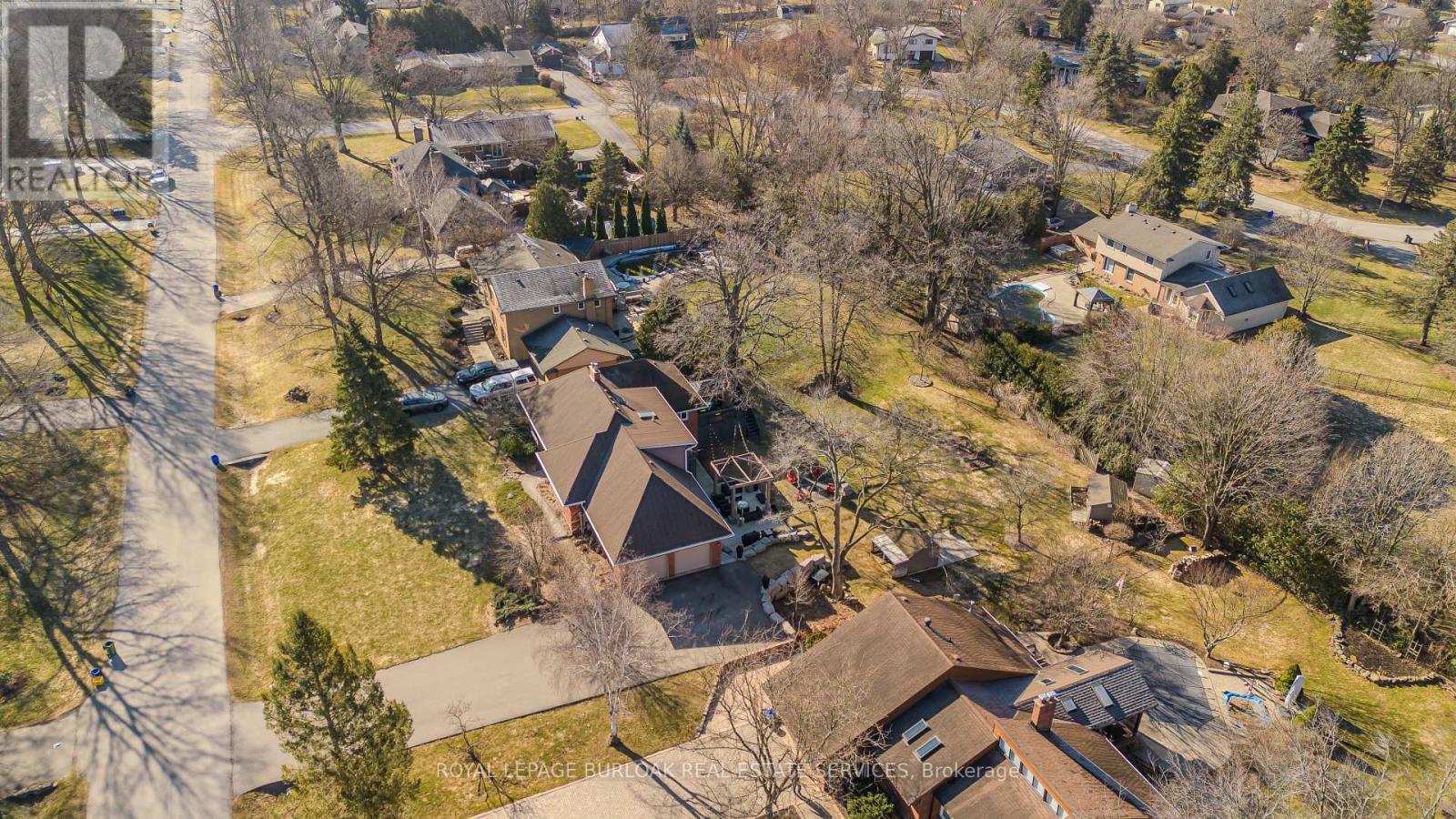 Property at 20 WILDAN DRIVE image 4