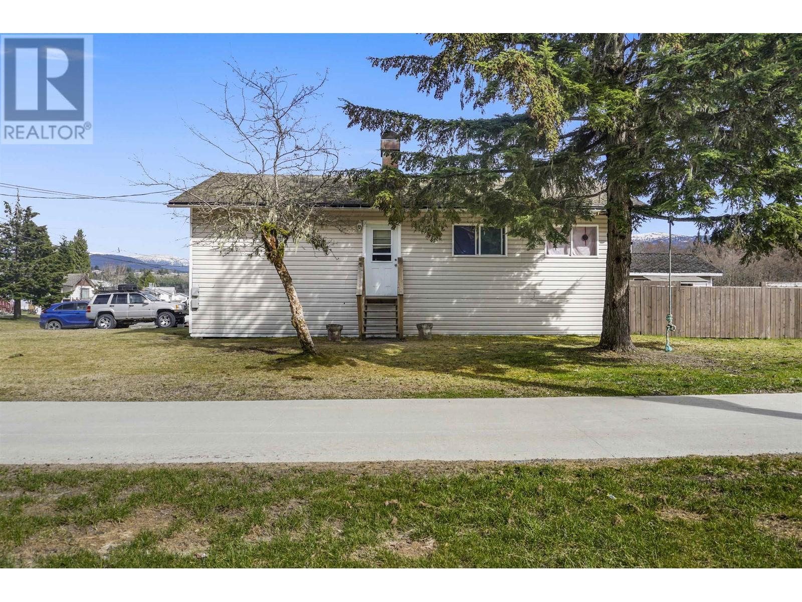 Property at 112 OMENICA STREET image 5