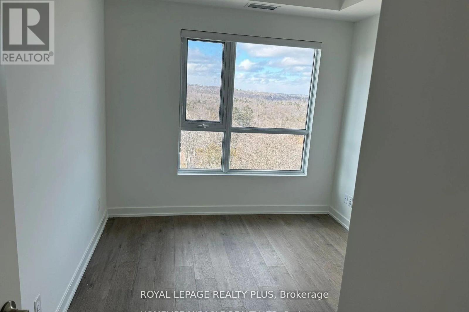 203 - 56 Lakeside Terrace, Barrie, Ontario  L4M 7B9 - Photo 5 - S12070180