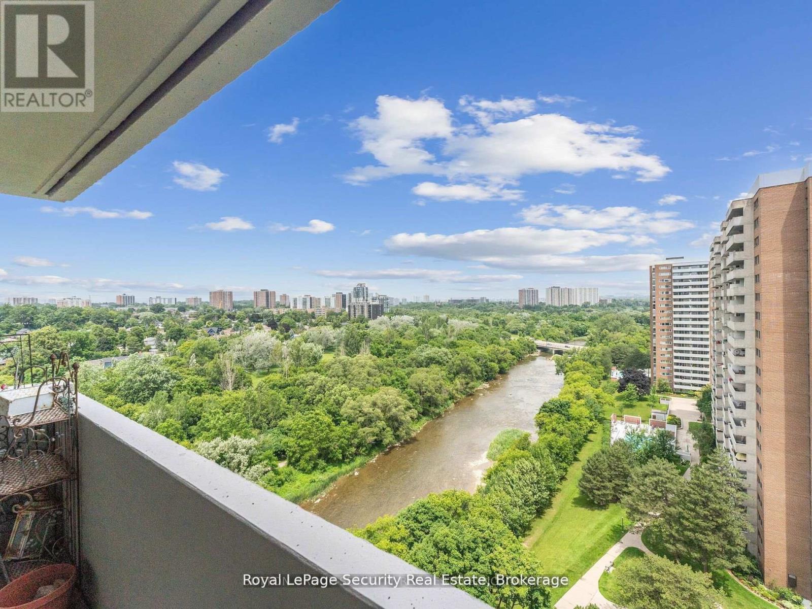 1504 - 240 Scarlett Road, Toronto, Ontario  M6N 4X4 - Photo 12 - W12070185