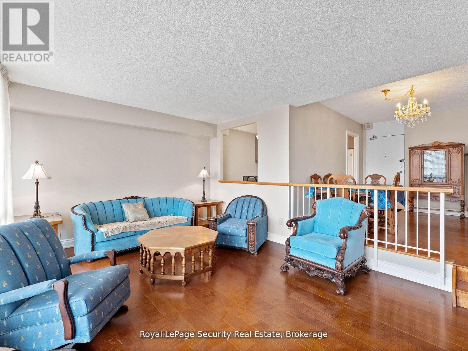 1504 - 240 Scarlett Road, Toronto, Ontario  M6N 4X4 - Photo 6 - W12070185