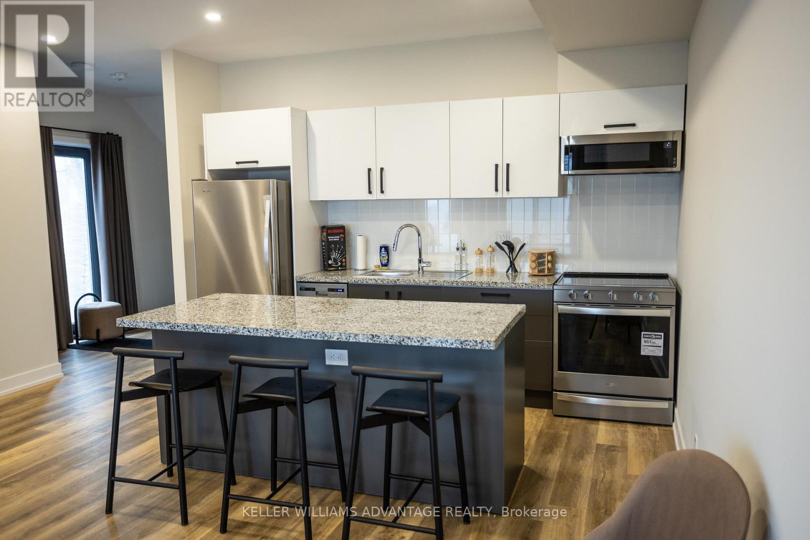 Unit 3 - 21 Batavia Avenue, Toronto, Ontario  M6N 4A1 - Photo 6 - W12070201