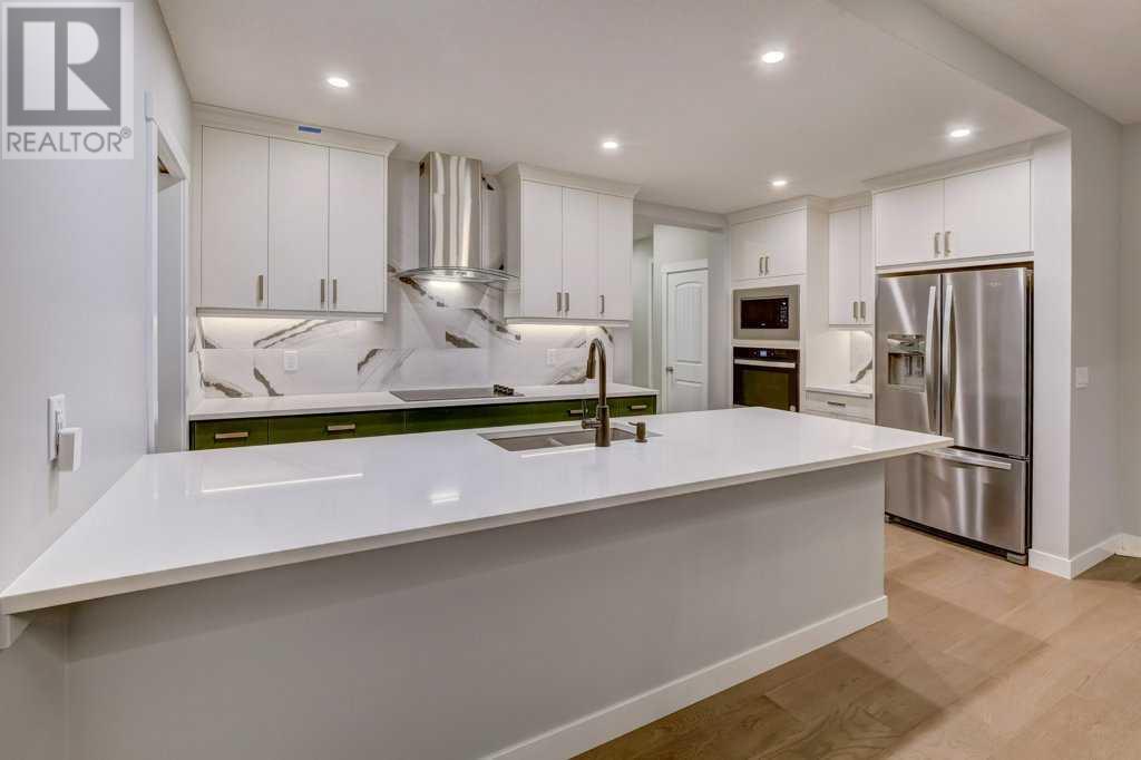 Property at 293 Edith Place NW image 4