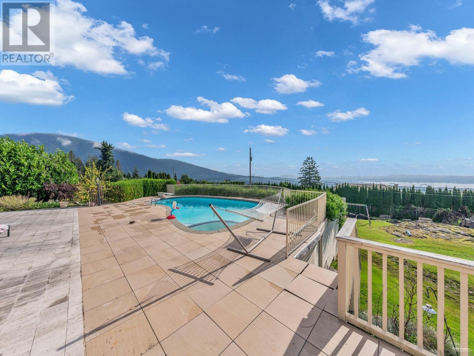 1002 Eyremount Drive, West Vancouver, British Columbia  V7S 2B3 - Photo 9 - R2923135