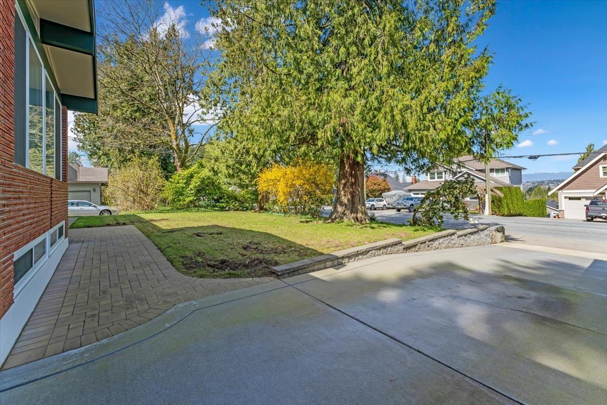 Property at 20676 46A AVENUE image 4